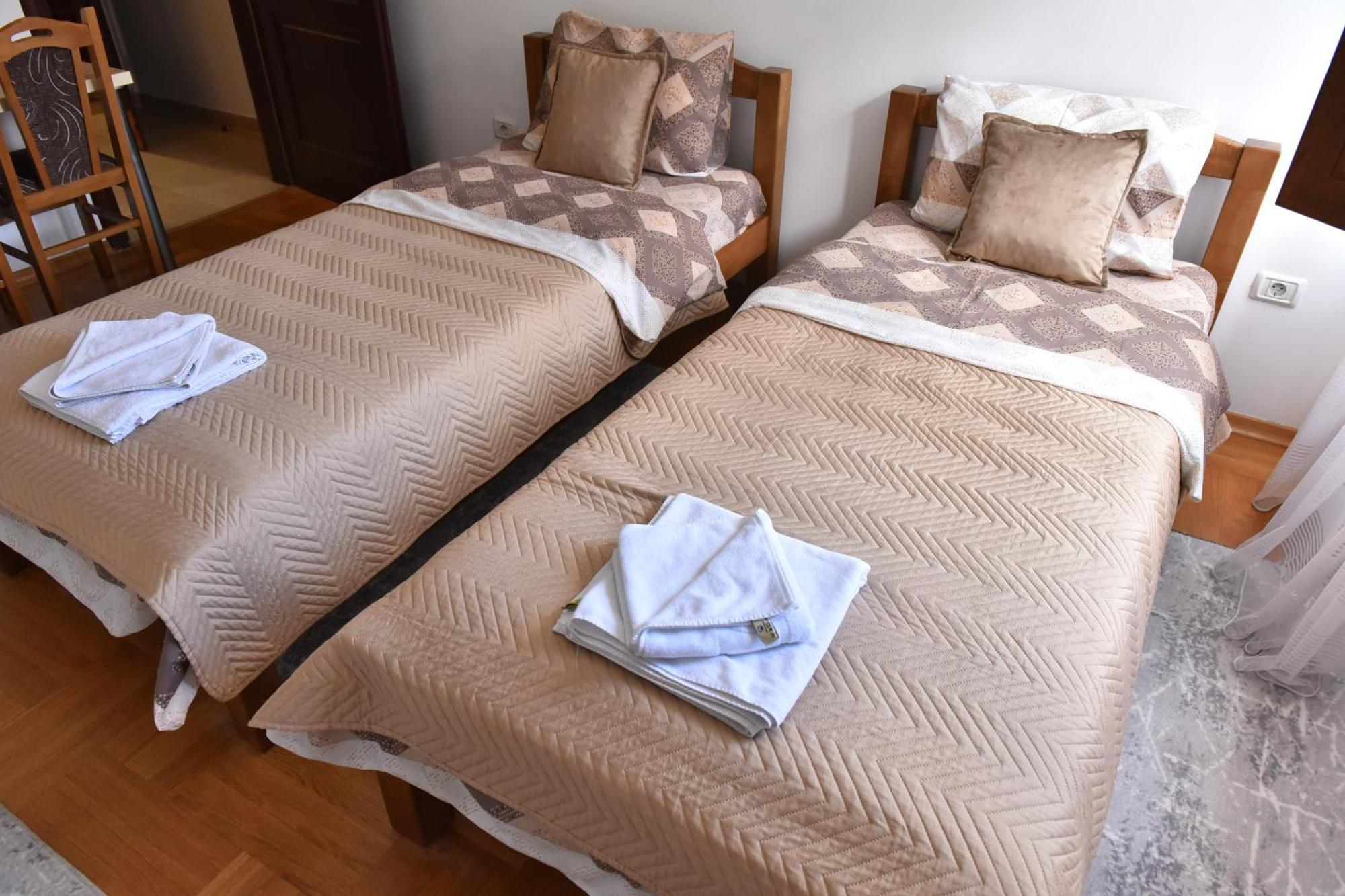 Apartments Ravno Plužine Pokoj fotografie